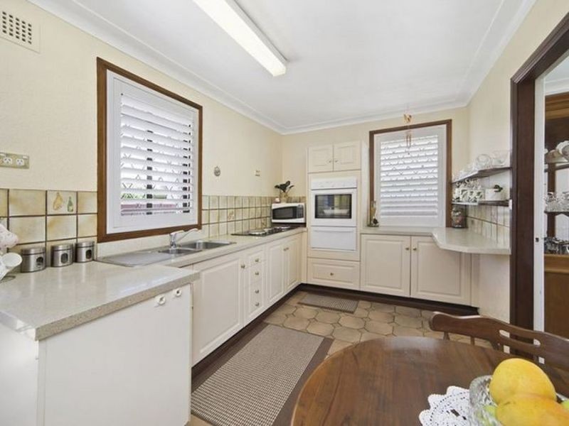 43 Eyre Street, Chifley NSW 2036