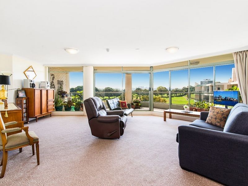 702/95 Brompton Rd, Kensington NSW 2033