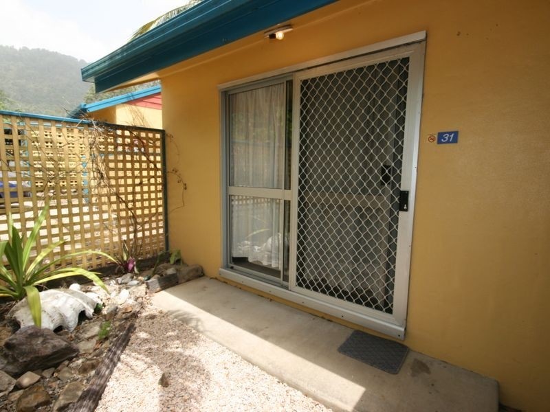 31/28 Island Drive, Cannonvale QLD 4802