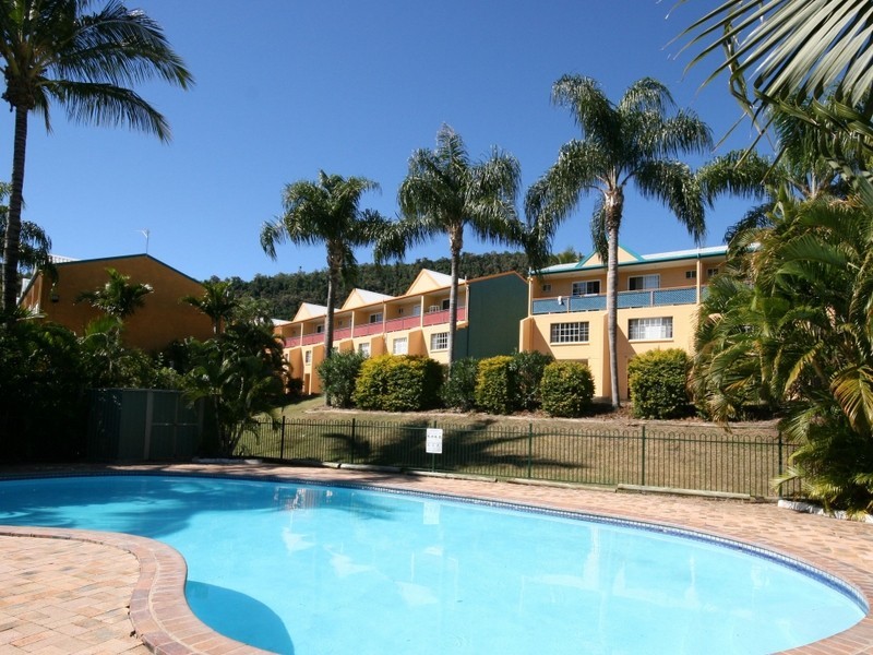 10/3 Eshelby Drive, Cannonvale QLD 4802