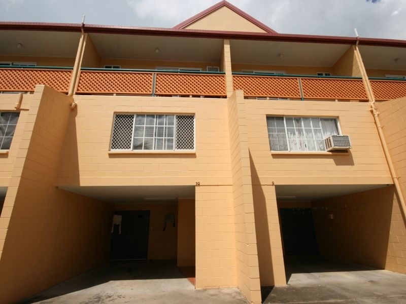 10/3 Eshelby Drive, Cannonvale QLD 4802