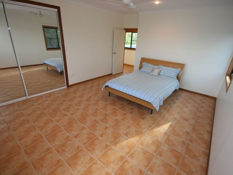 35 Harbour Avenue, Shute Harbour QLD 4802