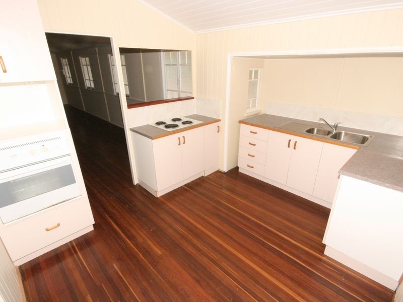 19 Chapman Street, Proserpine QLD 4800