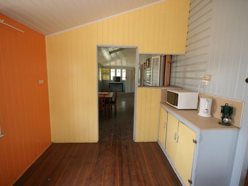 19 Chapman Street, Proserpine QLD 4800