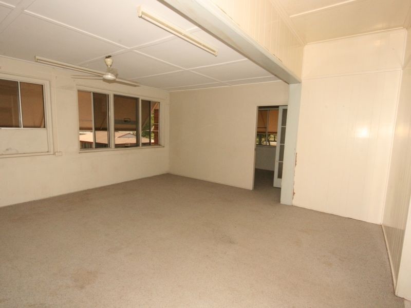 9 Chapman Street, Proserpine QLD 4800