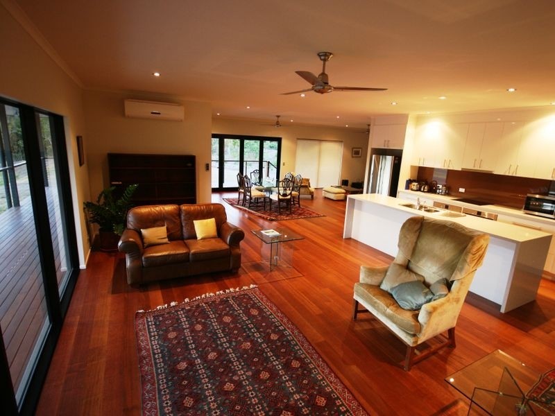 18/1 Air Whitsunday Drive, Flametree QLD 4802