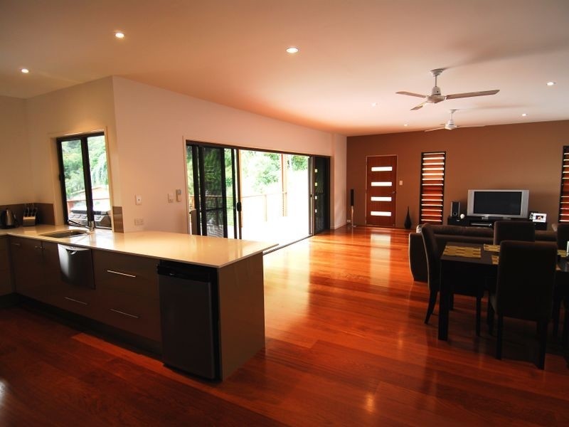 57 Eshelby Drive, Cannonvale QLD 4802