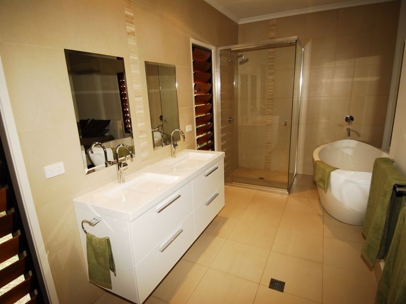 57 Eshelby Drive, Cannonvale QLD 4802