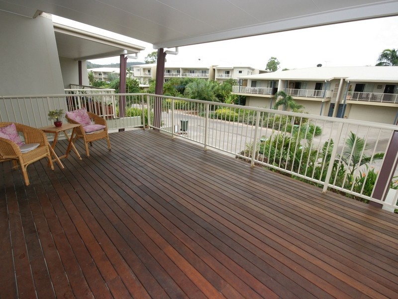 12/21 Shute Harbour Road, Cannonvale QLD 4802