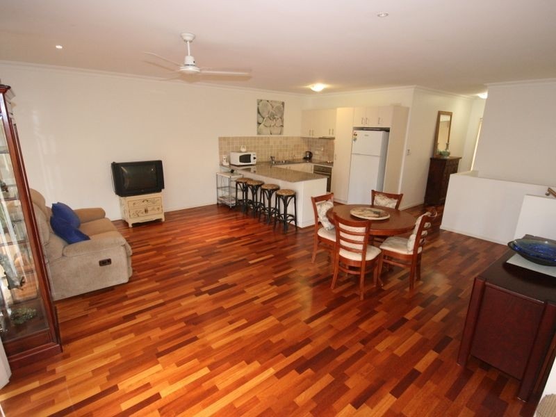 12/21 Shute Harbour Road, Cannonvale QLD 4802