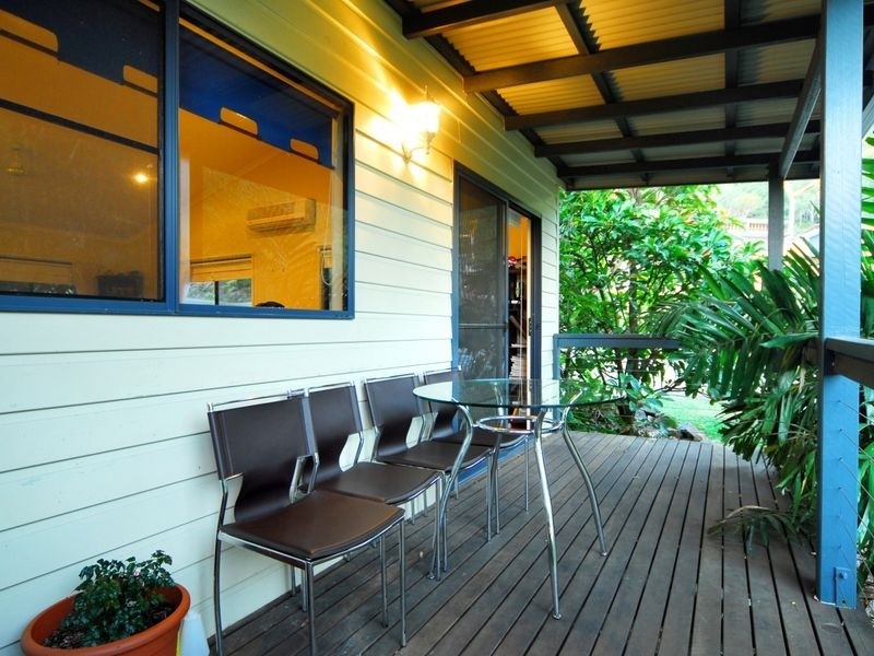 1/6 Border Drive, Cannonvale QLD 4802