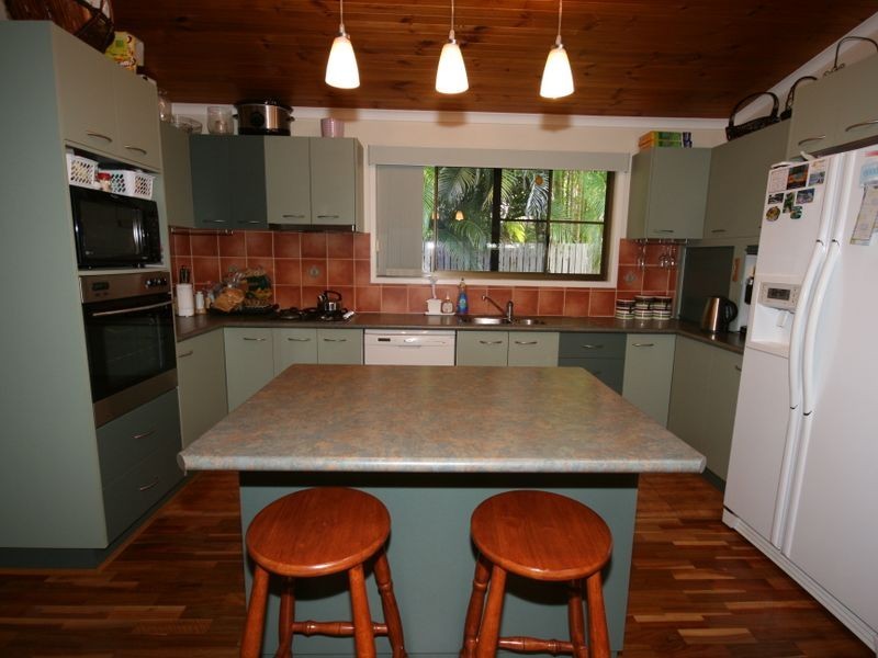 15 Grace Avenue, Cannonvale QLD 4802
