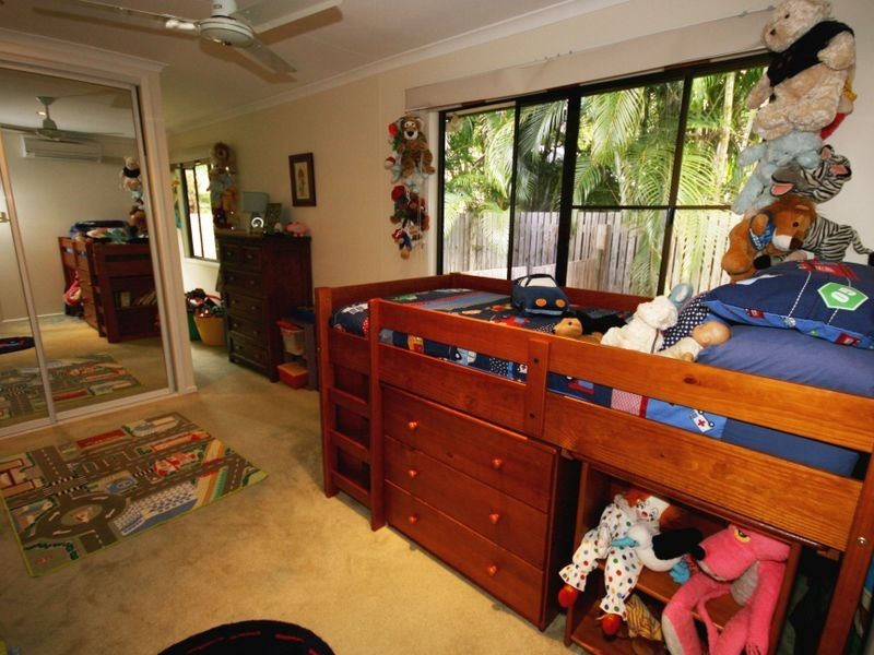 15 Grace Avenue, Cannonvale QLD 4802