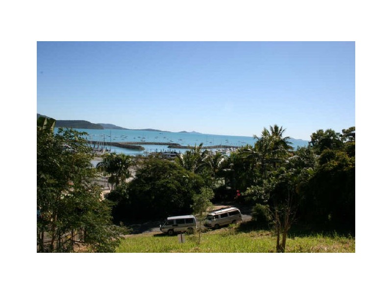 8 Airlie Crescent, Airlie Beach QLD 4802