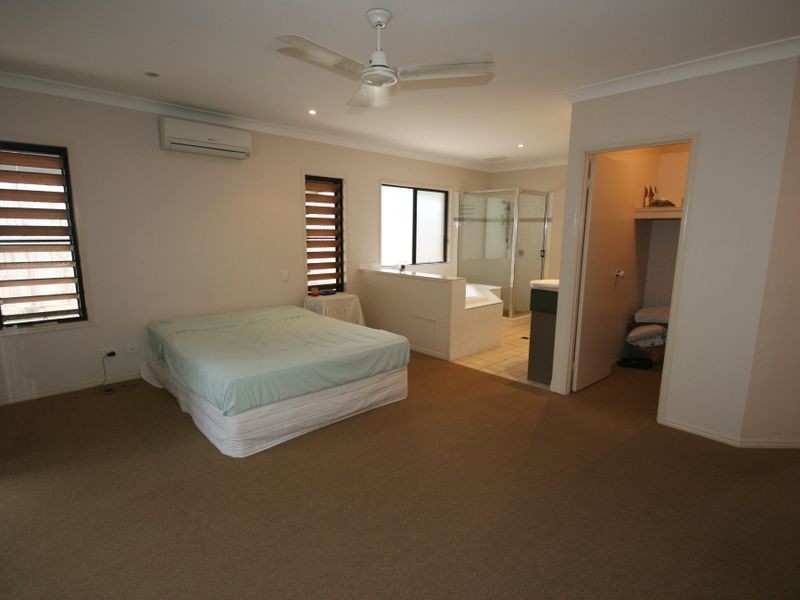 33 Sanctuary Avenue, Jubilee Pocket QLD 4802