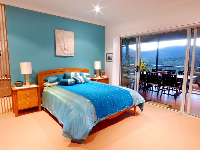 24 Pringle Road, Cannonvale QLD 4802