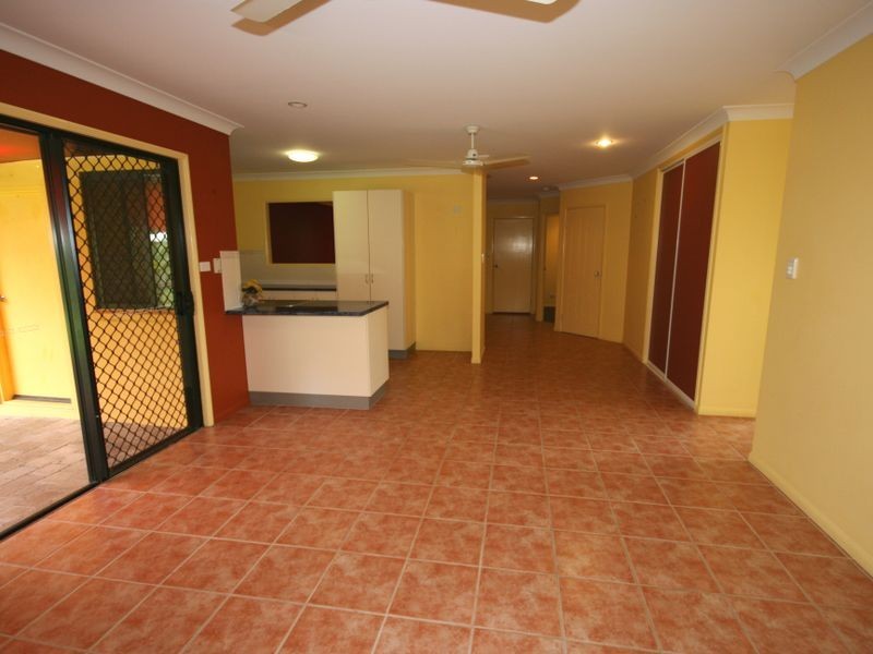 9 Shelley Close, Cannonvale QLD 4802