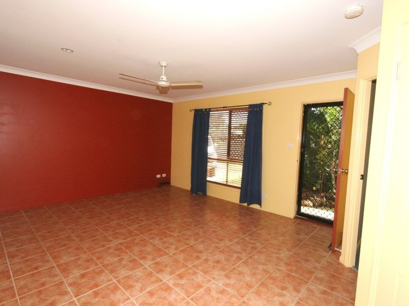 9 Shelley Close, Cannonvale QLD 4802