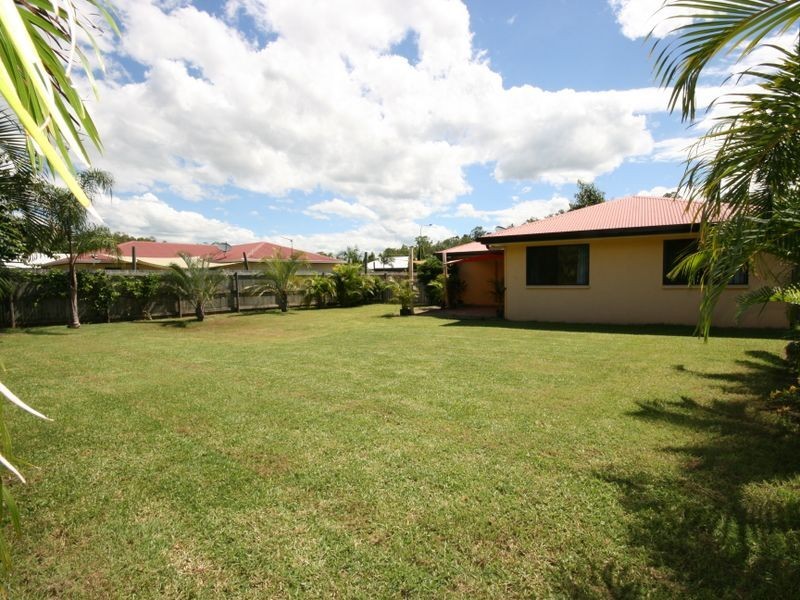 9 Shelley Close, Cannonvale QLD 4802