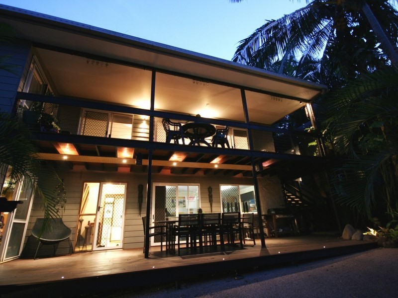 15 Barnes Place, Cannonvale QLD 4802