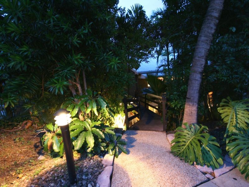 15 Barnes Place, Cannonvale QLD 4802