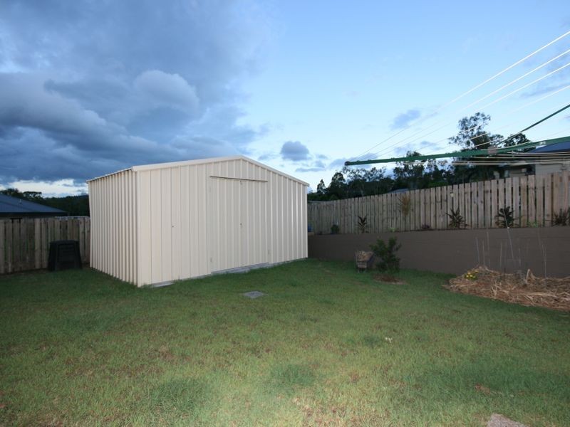 33 Valley Drive, Cannonvale QLD 4802