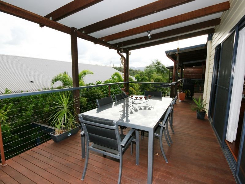 2/7 Border Drive, Cannonvale QLD 4802