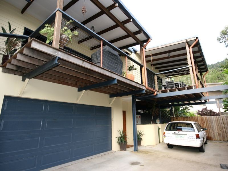 2/7 Border Drive, Cannonvale QLD 4802