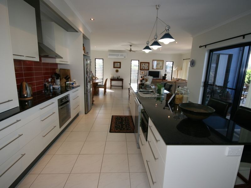 21 Armada Crescent, Jubilee Pocket QLD 4802