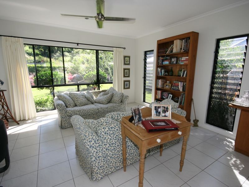 21 Armada Crescent, Jubilee Pocket QLD 4802