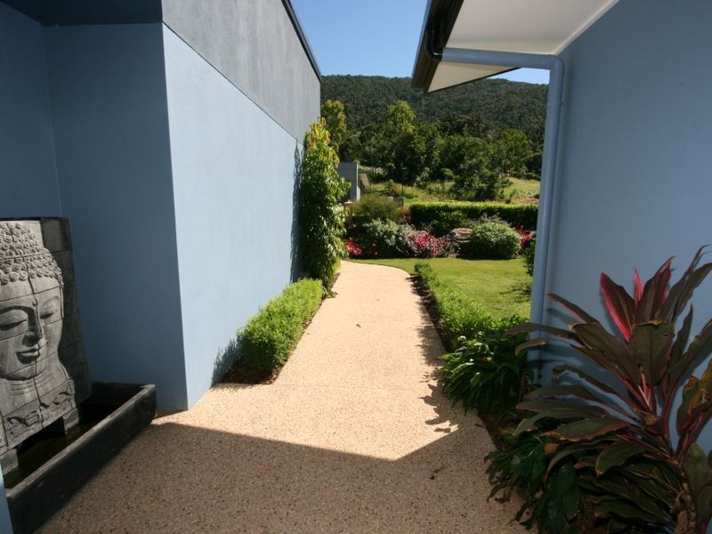 21 Armada Crescent, Jubilee Pocket QLD 4802