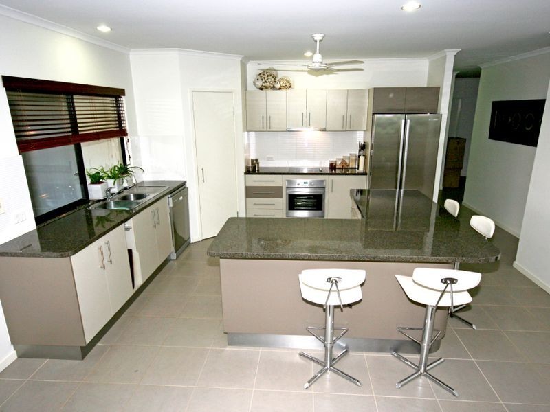 61 Abell Road, Cannonvale QLD 4802