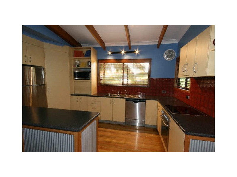 5 Wambiri Street, Cannonvale QLD 4802