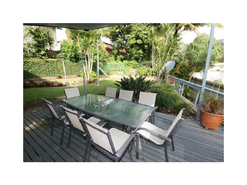 5 Wambiri Street, Cannonvale QLD 4802