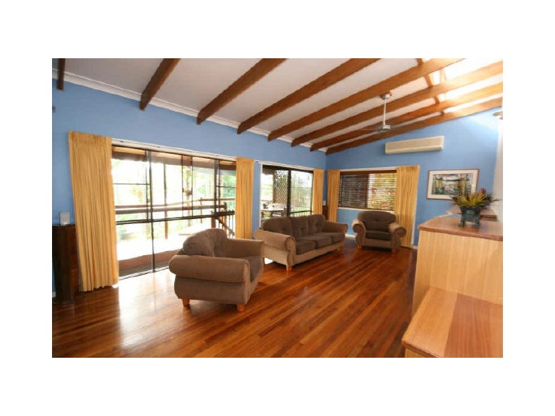 5 Wambiri Street, Cannonvale QLD 4802