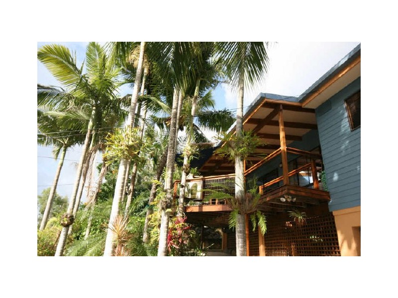 5 Wambiri Street, Cannonvale QLD 4802