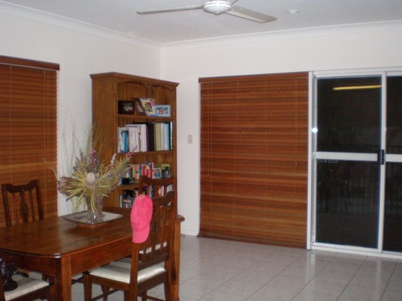 2b Deloraine Close, Cannonvale QLD 4802