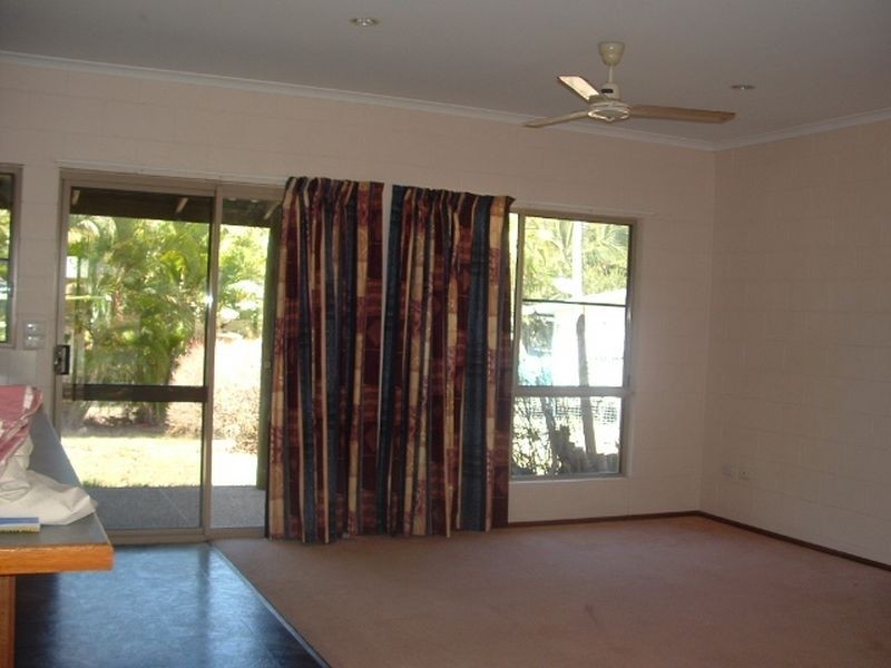 4 Stormvogel Drive, Jubilee Pocket QLD 4802