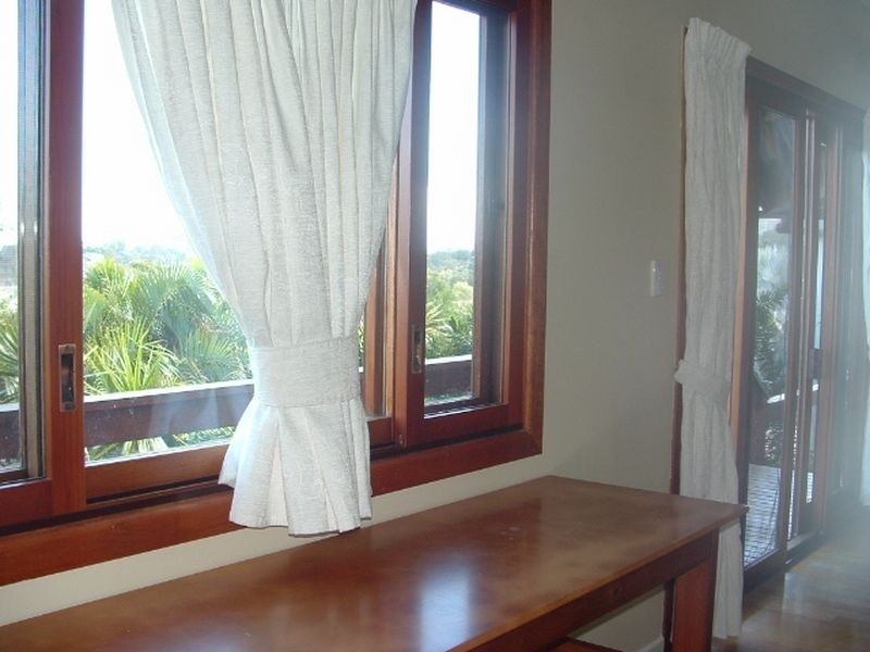 2 Daydream Court, Cannonvale QLD 4802