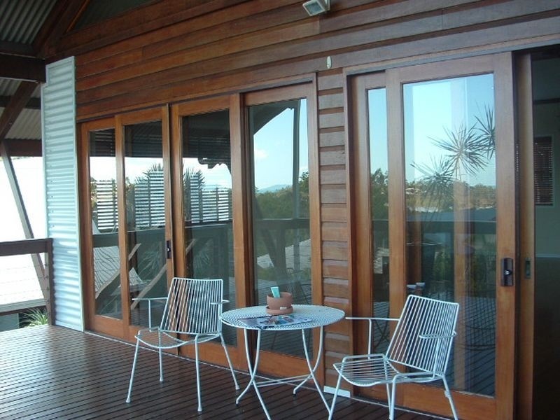 2 Daydream Court, Cannonvale QLD 4802