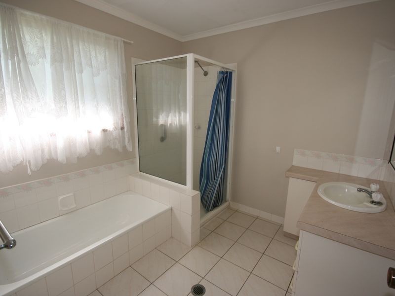 7 Grace Avenue, Cannonvale QLD 4802