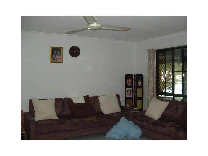 11 Teague Terrace, Cannonvale QLD 4802