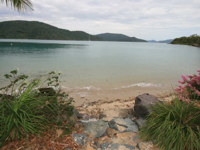 Unit 3 Peppers Palm Bay, Long Island QLD 4741