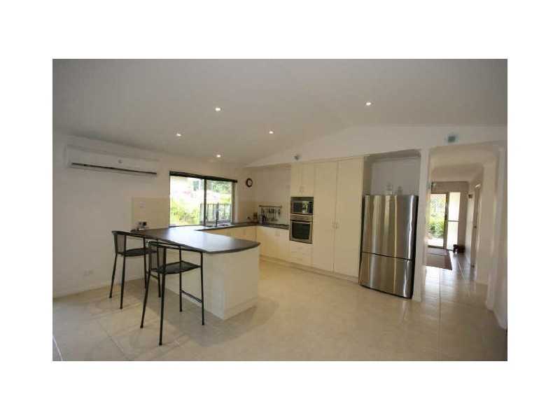 23 Valley Drive, Cannonvale QLD 4802