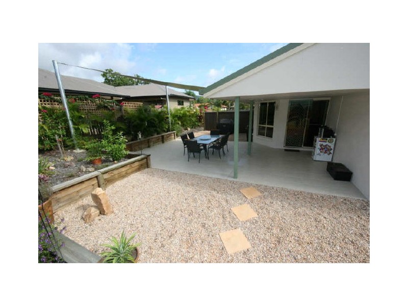 23 Valley Drive, Cannonvale QLD 4802