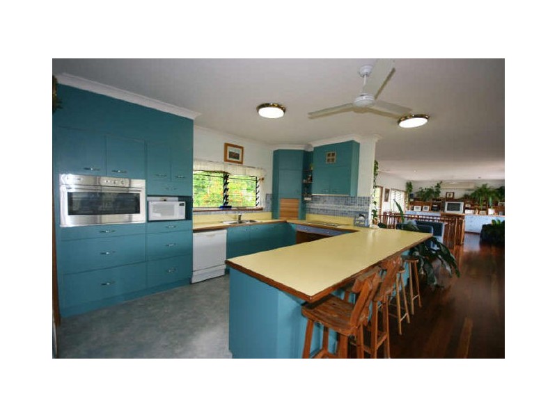 7 Gregory Court, Cannonvale QLD 4802