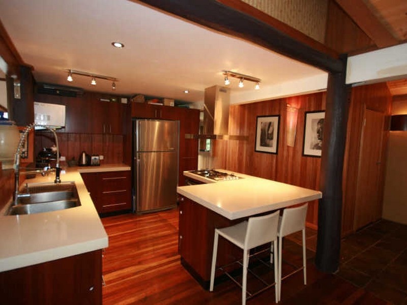 42 Ridge View Road, Cannonvale QLD 4802