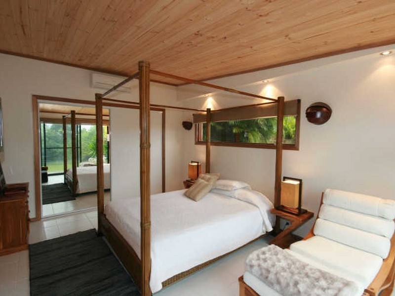 42 Ridge View Road, Cannonvale QLD 4802