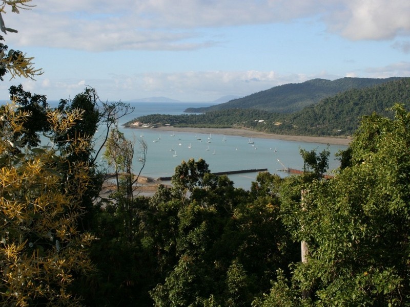 Lot 13 Satinwood Estate Horizons Way, Airlie Beach QLD 4802