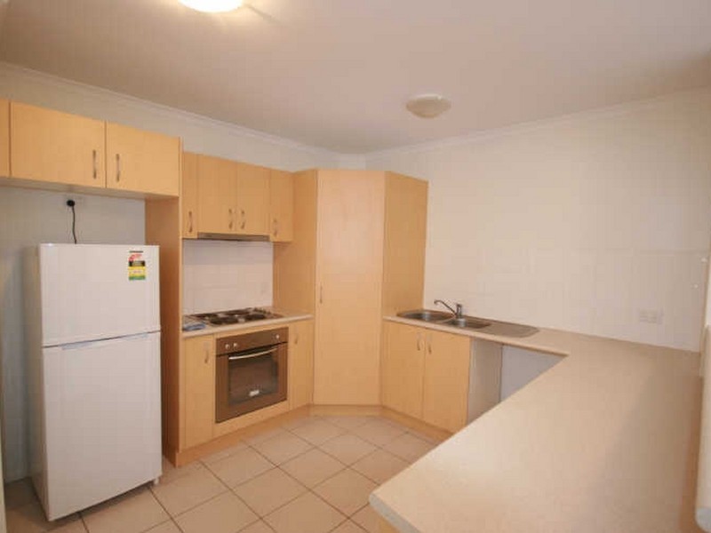 16/16 Beach Road, Cannonvale QLD 4802